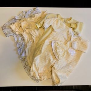 BUNDLED BABY ONE PIECE PAJAMAS & BLANKET